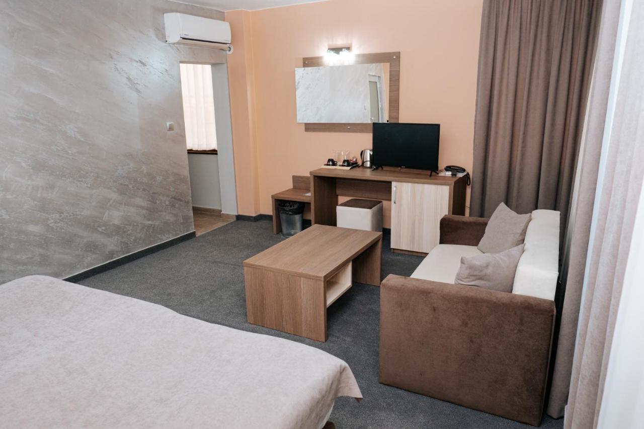 Hotel Tundzha - Renovated! Yambol Exteriér fotografie