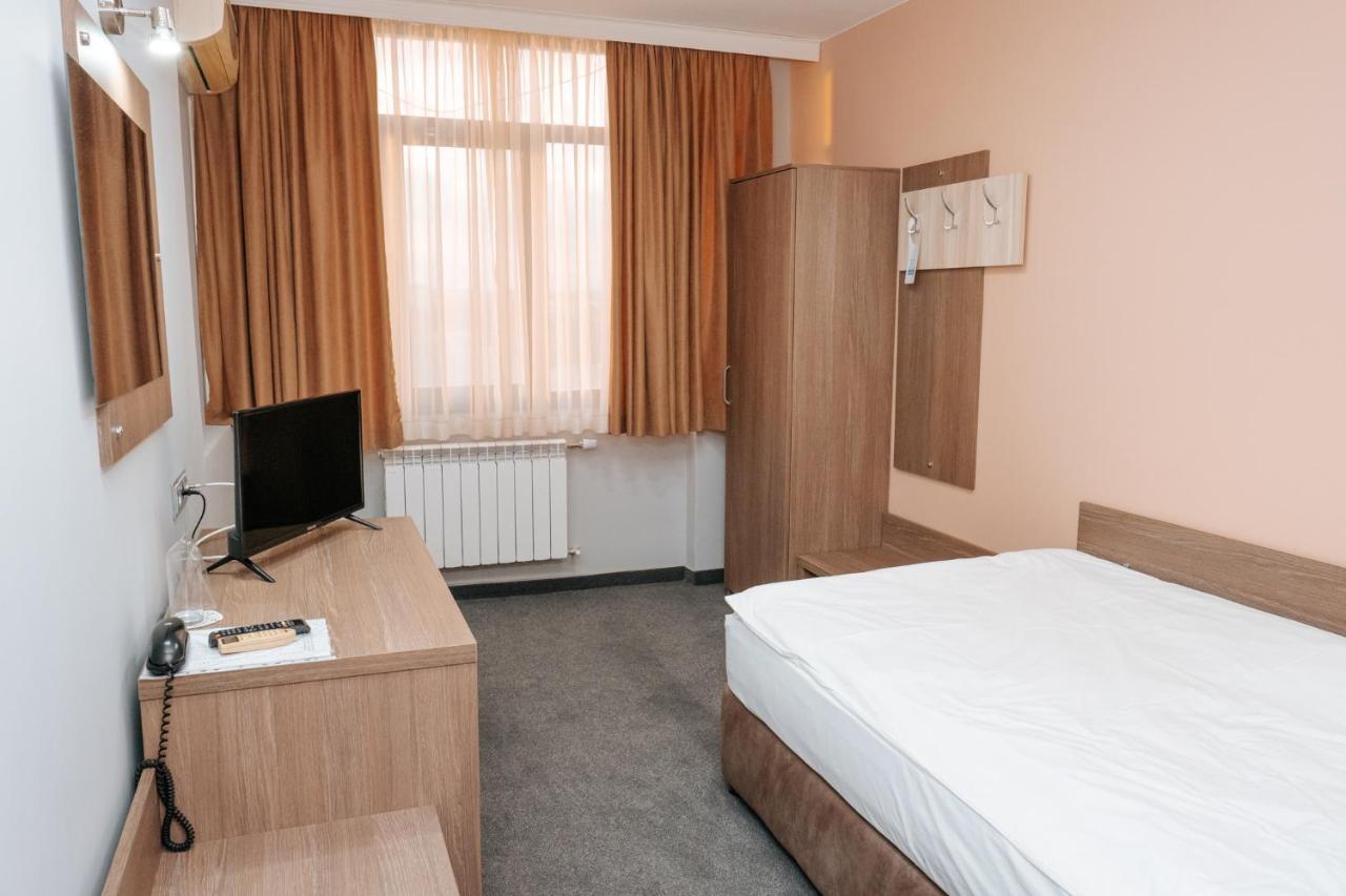 Hotel Tundzha - Renovated! Yambol Exteriér fotografie