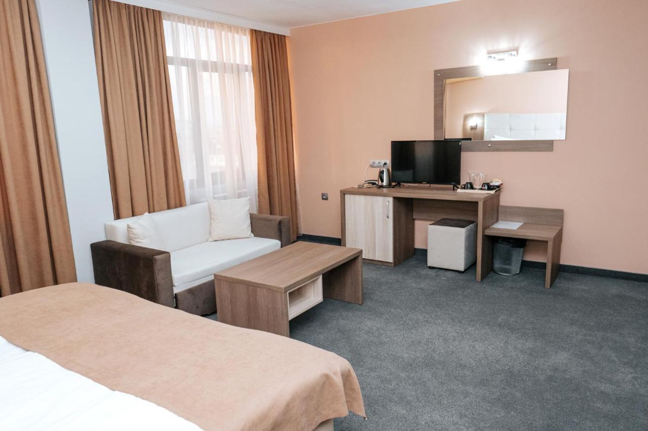 Hotel Tundzha - Renovated! Yambol Exteriér fotografie