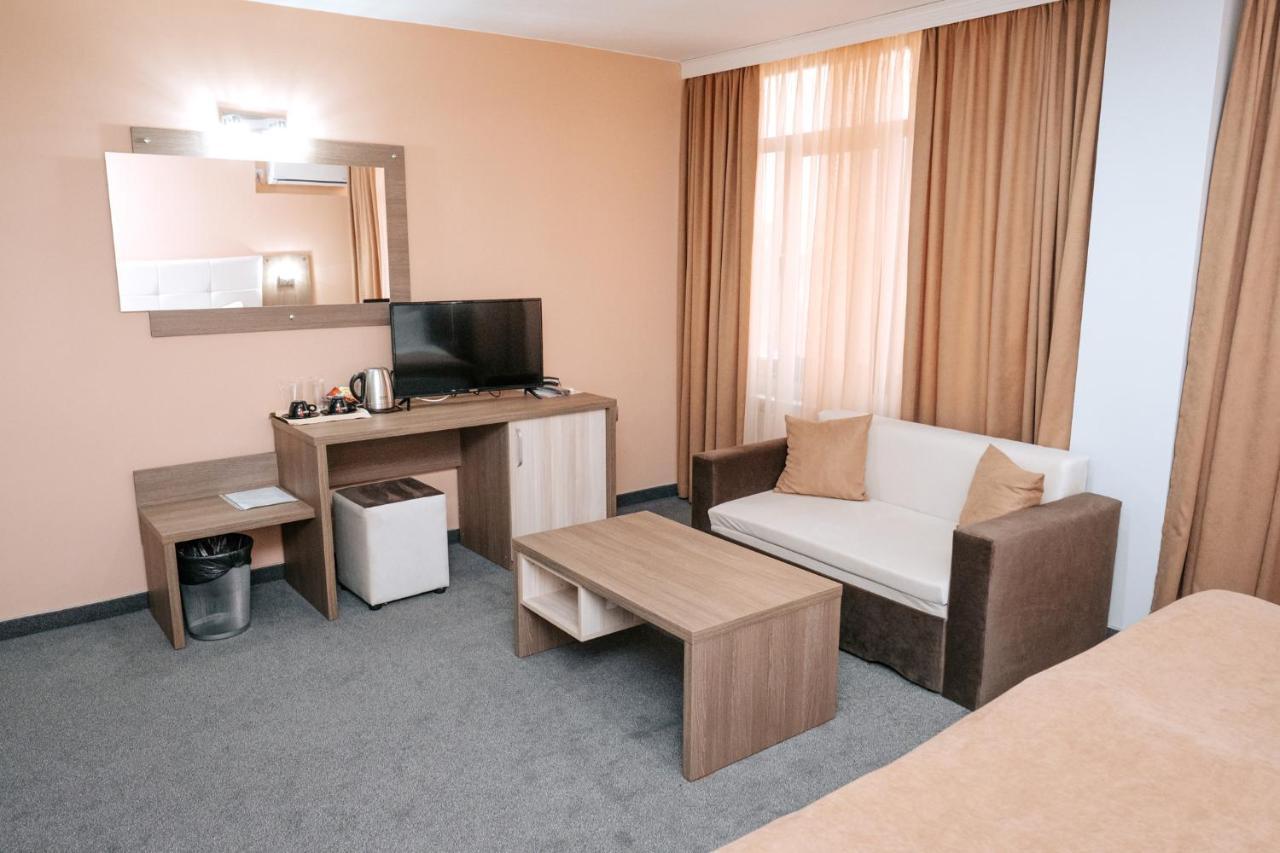 Hotel Tundzha - Renovated! Yambol Exteriér fotografie