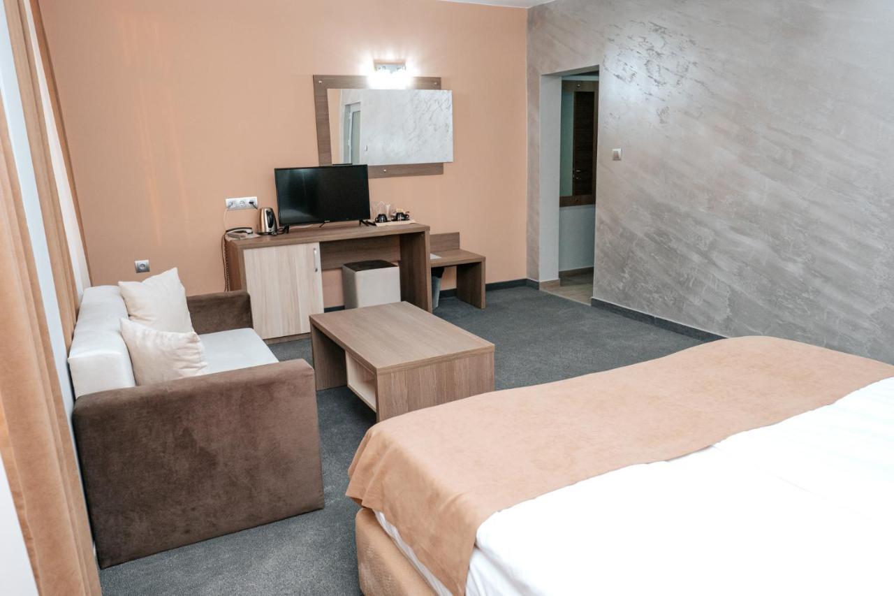 Hotel Tundzha - Renovated! Yambol Exteriér fotografie